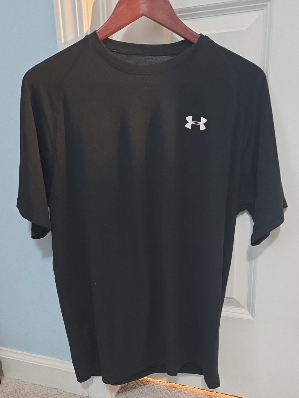 Under Armour Black Short-Sleeve Athletic Crew Tee